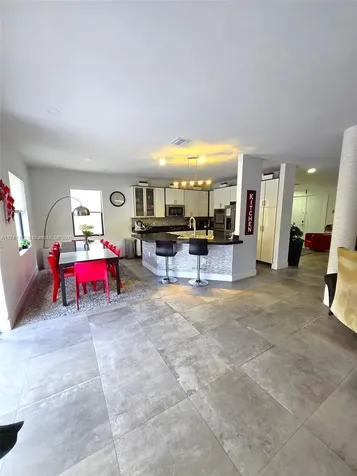 10255 NW 86th Street Doral FL 33178