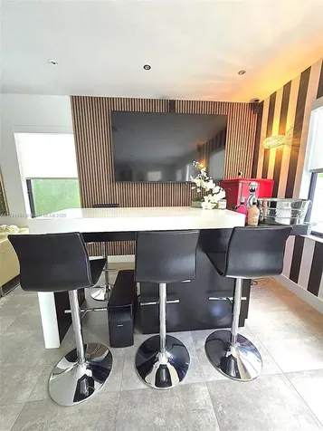 10255 NW 86th Street Doral FL 33178