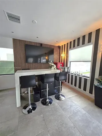 10255 NW 86th Street Doral FL 33178