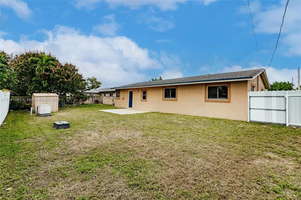 2750 SW 3rd Street Fort Lauderdale FL 33312