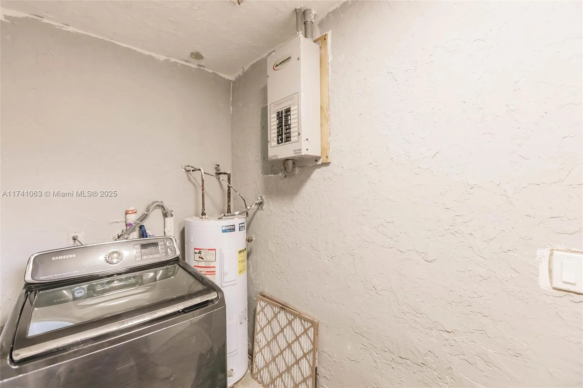 2750 SW 3rd Street Fort Lauderdale FL 33312