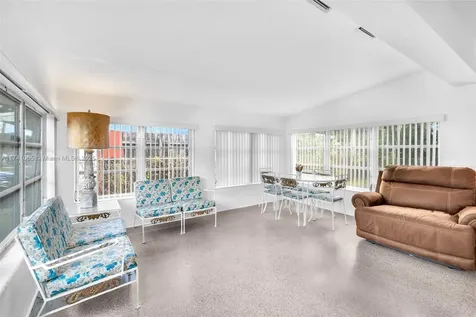 7640 Taft Street Pembroke Pines FL 33024