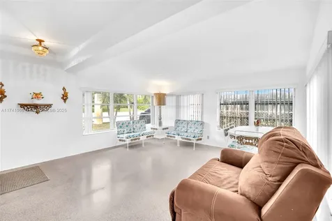 7640 Taft Street Pembroke Pines FL 33024
