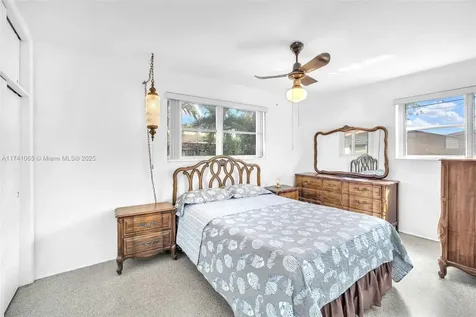 7640 Taft Street Pembroke Pines FL 33024