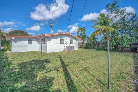 7640 Taft Street Pembroke Pines FL 33024