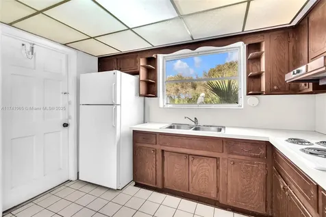 7640 Taft Street Pembroke Pines FL 33024