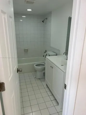 15201 NE 6th Avenue Miami FL 33162