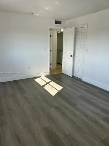 15201 NE 6th Avenue Miami FL 33162