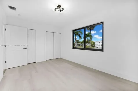 2210 NW 204th Street Miami Gardens FL 33056