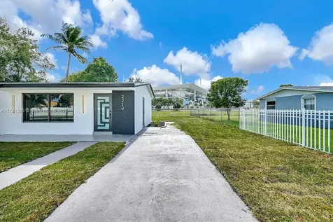 2210 NW 204th Street Miami Gardens FL 33056