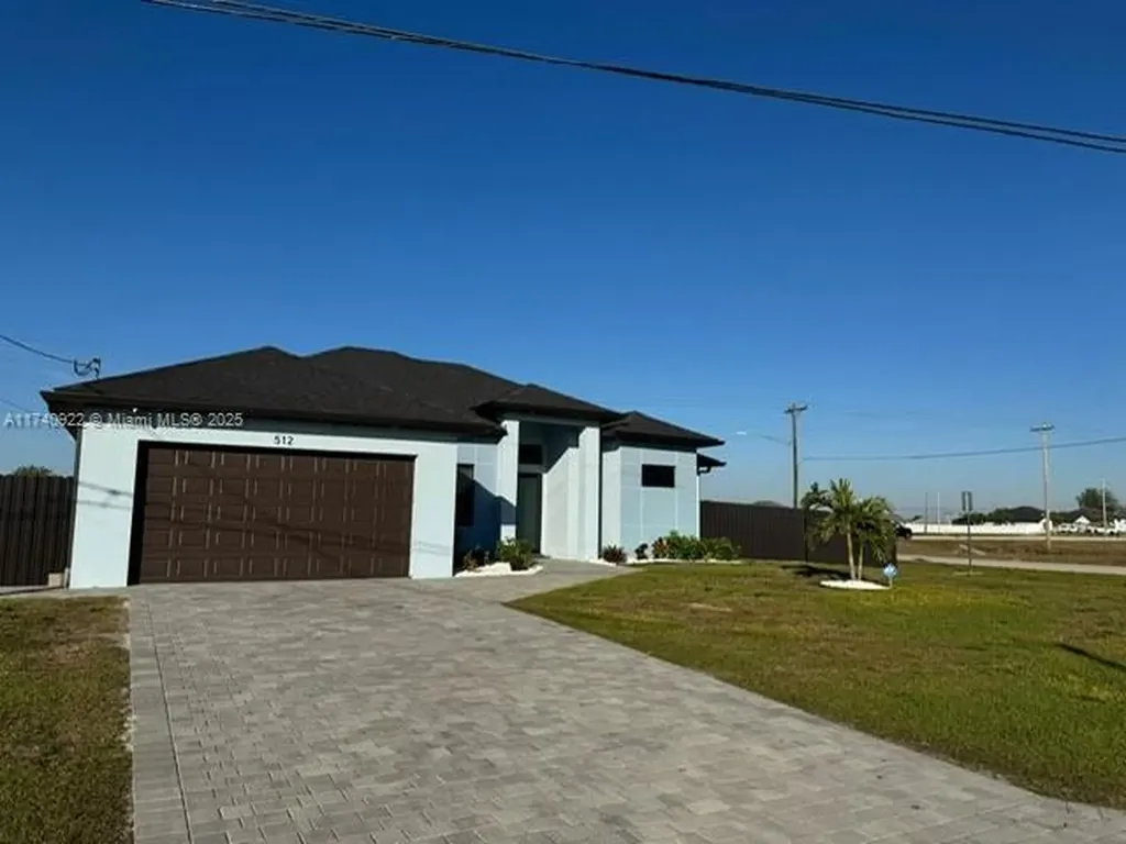 512 NE Juanita Place Cape Coral FL 33909