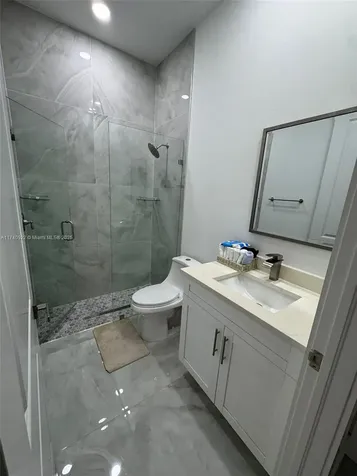 512 NE Juanita Place Cape Coral FL 33909