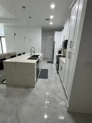 512 NE Juanita Place Cape Coral FL 33909