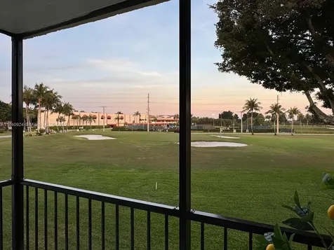 9200 N Hollybrook Lake Drive Pembroke Pines FL 33025