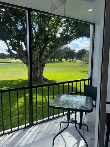 9200 N Hollybrook Lake Drive Pembroke Pines FL 33025
