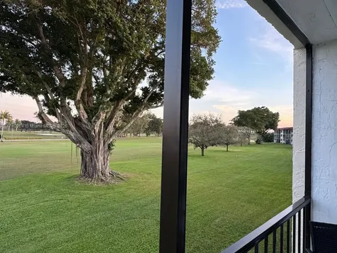 9200 N Hollybrook Lake Drive Pembroke Pines FL 33025
