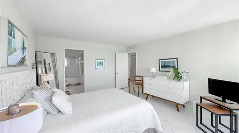 7135 Collins Avenue Miami Beach FL 33141