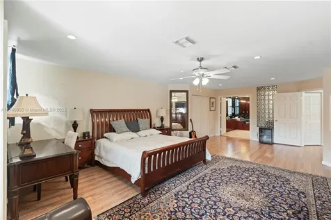 1113 SW 156th Terrace Pembroke Pines FL 33027