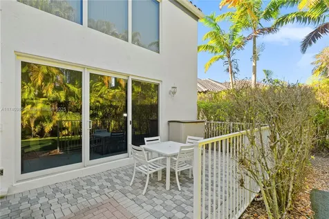 1113 SW 156th Terrace Pembroke Pines FL 33027