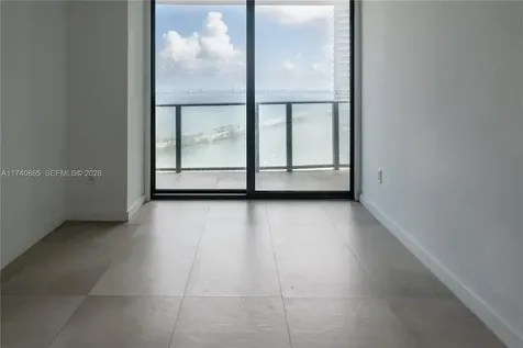 Miami FL 33137