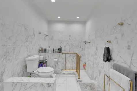 3630 N 55th Avenue Hollywood FL 33021