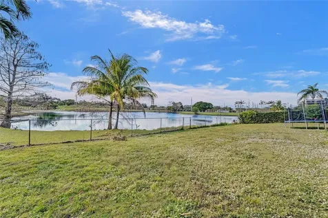 3630 N 55th Avenue Hollywood FL 33021