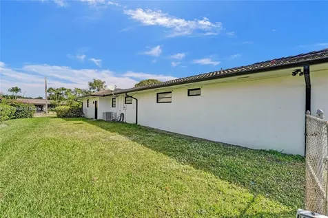 3630 N 55th Avenue Hollywood FL 33021
