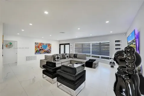 3630 N 55th Avenue Hollywood FL 33021