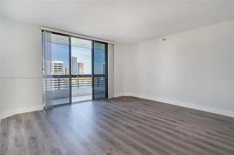 3530 Mystic Pointe Drive Aventura FL 33180