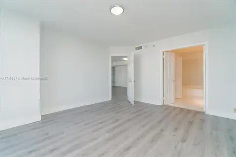 3530 Mystic Pointe Drive Aventura FL 33180
