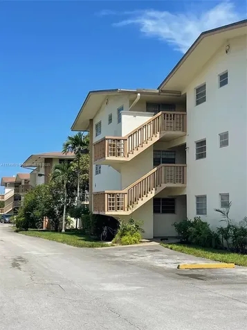 17090 NE 14th Avenue Miami FL 33162