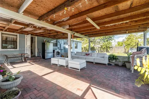 1660 W Breezy Lane West Palm Beach FL 33417