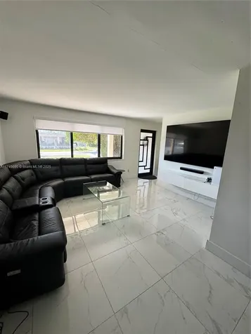 11225 SW 50th Terrace Miami FL 33165
