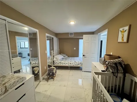 11225 SW 50th Terrace Miami FL 33165