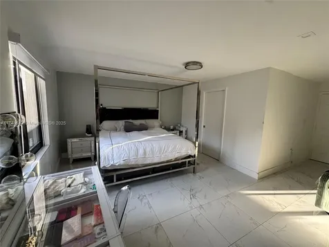 11225 SW 50th Terrace Miami FL 33165