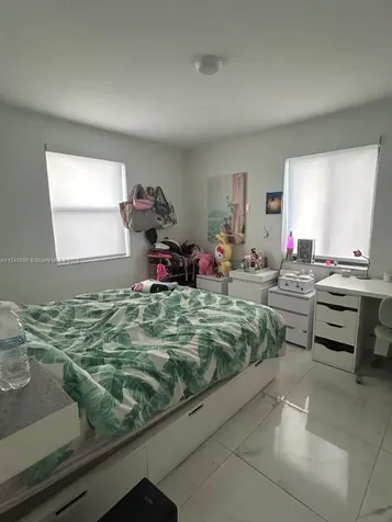 11225 SW 50th Terrace Miami FL 33165