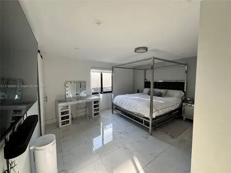 11225 SW 50th Terrace Miami FL 33165