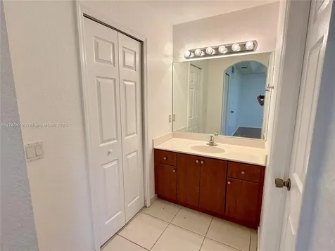 8913 SW 220th Street Cutler Bay FL 33190