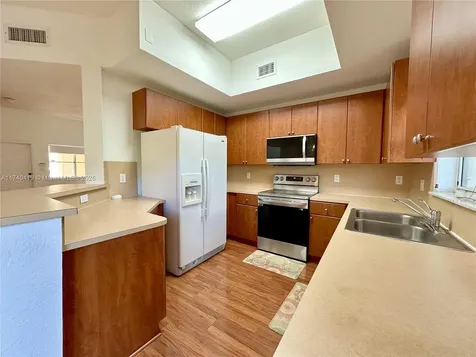 8913 SW 220th Street Cutler Bay FL 33190