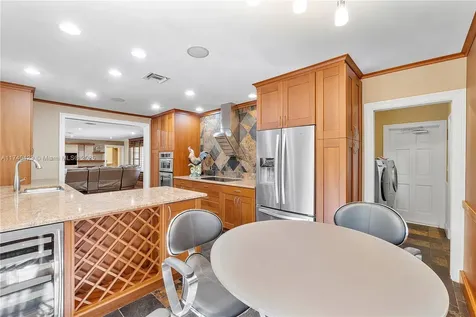 12 Minnetonka Road Sea Ranch Lakes FL 33308