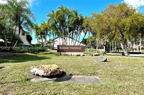6049 SW 128th Court Miami FL 33183