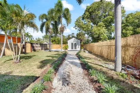 769 NE 38th Street Oakland Park FL 33334