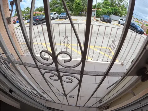 6820 W Flagler Street Miami FL 33144
