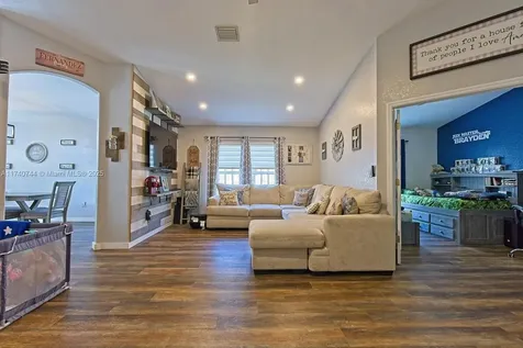 1898 SE 13th Street Homestead FL 33035