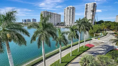 2801 NE 183rd Street Aventura FL 33160