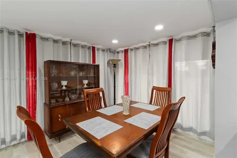 400 S 62nd Terrace Hollywood FL 33023