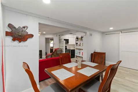 400 S 62nd Terrace Hollywood FL 33023