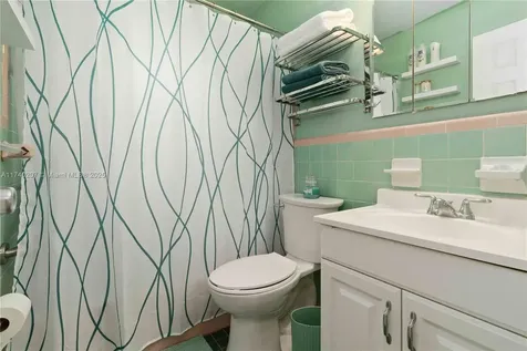 400 S 62nd Terrace Hollywood FL 33023