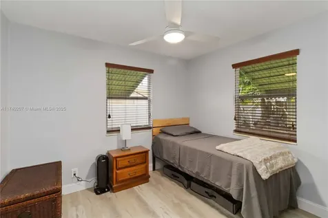 400 S 62nd Terrace Hollywood FL 33023