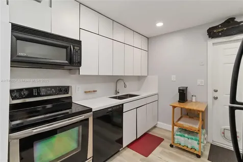400 S 62nd Terrace Hollywood FL 33023